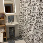 Von Der Herzogshoehe ,wifi, Netflix, Parkplatz, Kamin, Fussbodenheizung, Thermomix, Babybett, E-autoladestation Apartament *
