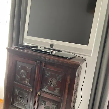 Von Der Herzogshoehe ,wifi, Netflix, Parkplatz, Kamin, Fussbodenheizung, Thermomix, Babybett, E-autoladestation דירה