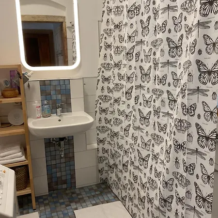 Von Der Herzogshoehe ,wifi, Netflix, Parkplatz, Kamin, Fussbodenheizung, Thermomix, Babybett דירה *